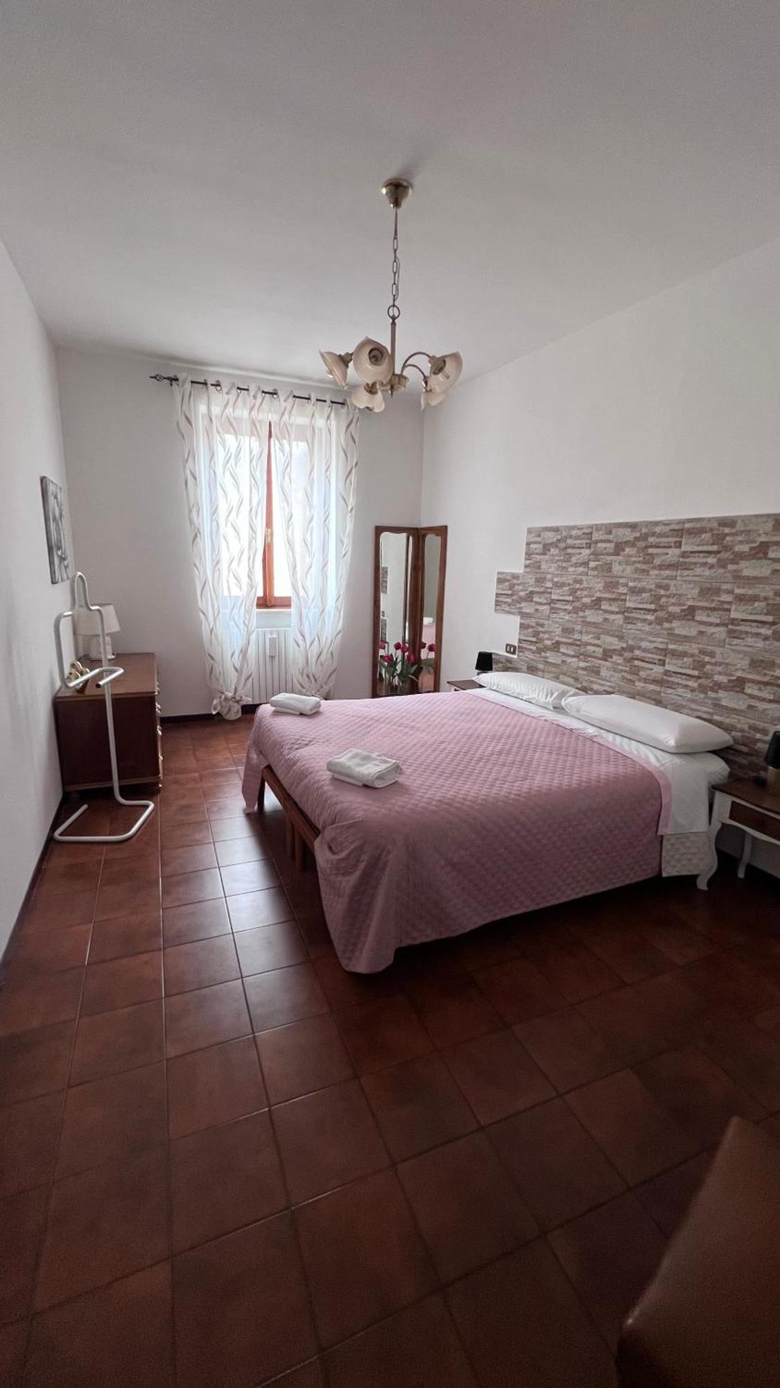 Casa Caterina 2 Storey House, With A Mountain View Toscolano Maderno Dış mekan fotoğraf
